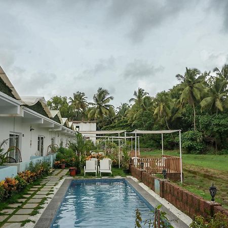 Whiteflower Resort Morjim Luaran gambar